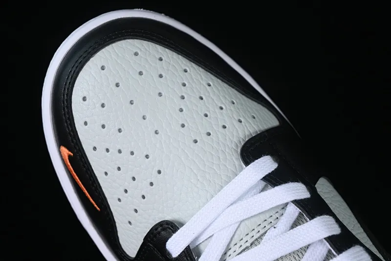 All categories Nk SB Dunk series Nk SB Dunk Low low-top sneakers K version Nk Dunk Low "Mini Orange Swoosh" SB low-top sports and leisure sneakers FN7808-001